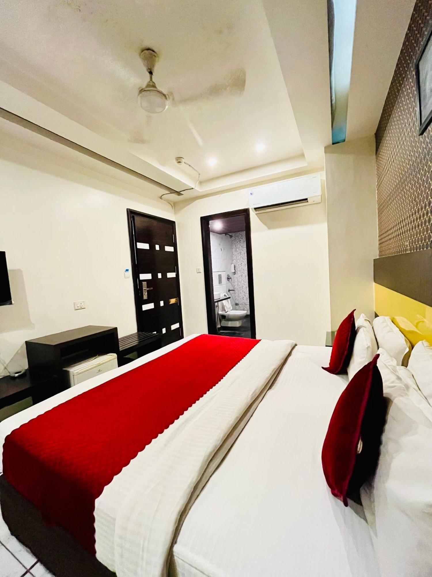 Frankstay -Le Unit By Worth Nuova Delhi Esterno foto