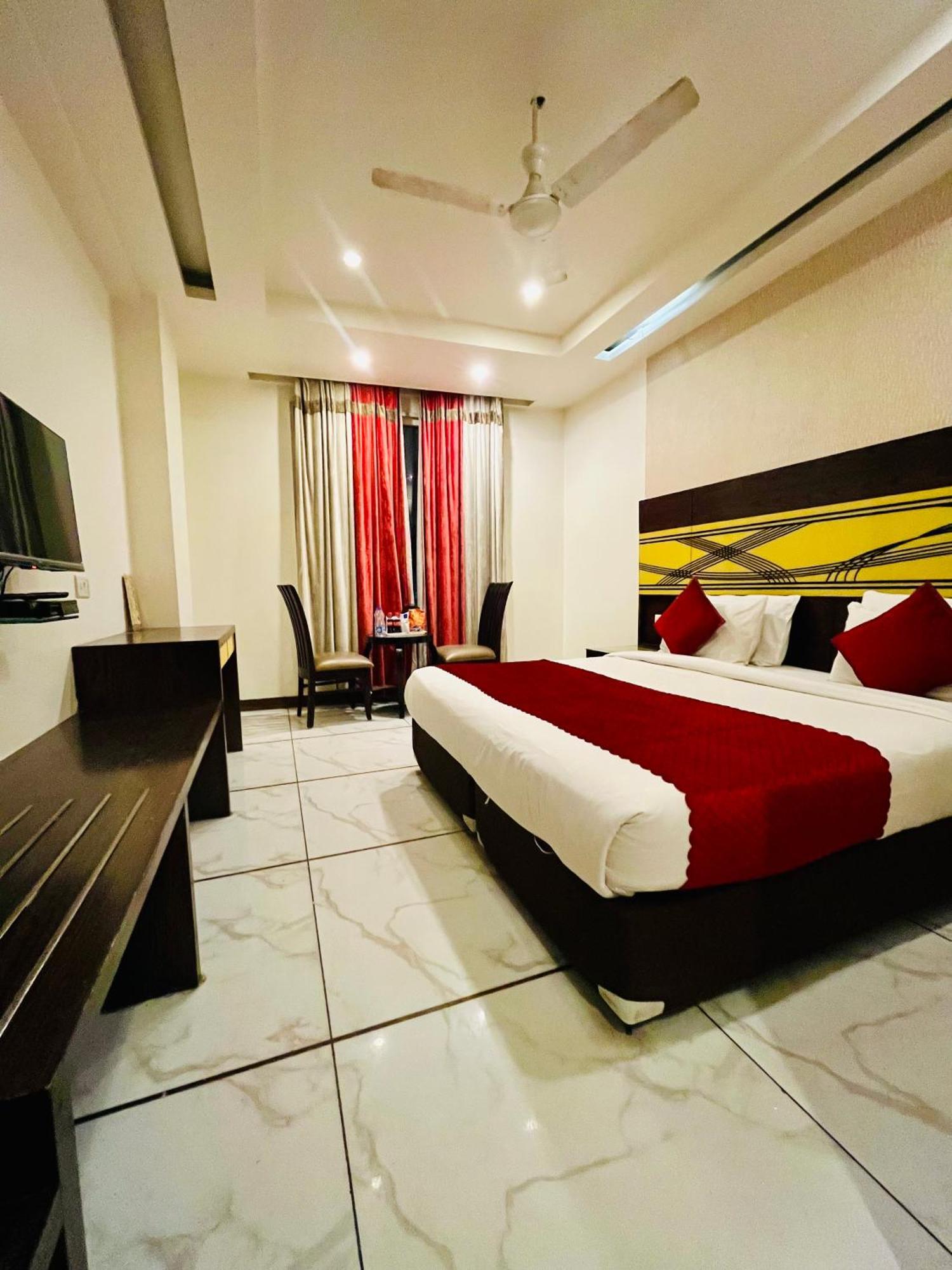 Frankstay -Le Unit By Worth Nuova Delhi Esterno foto