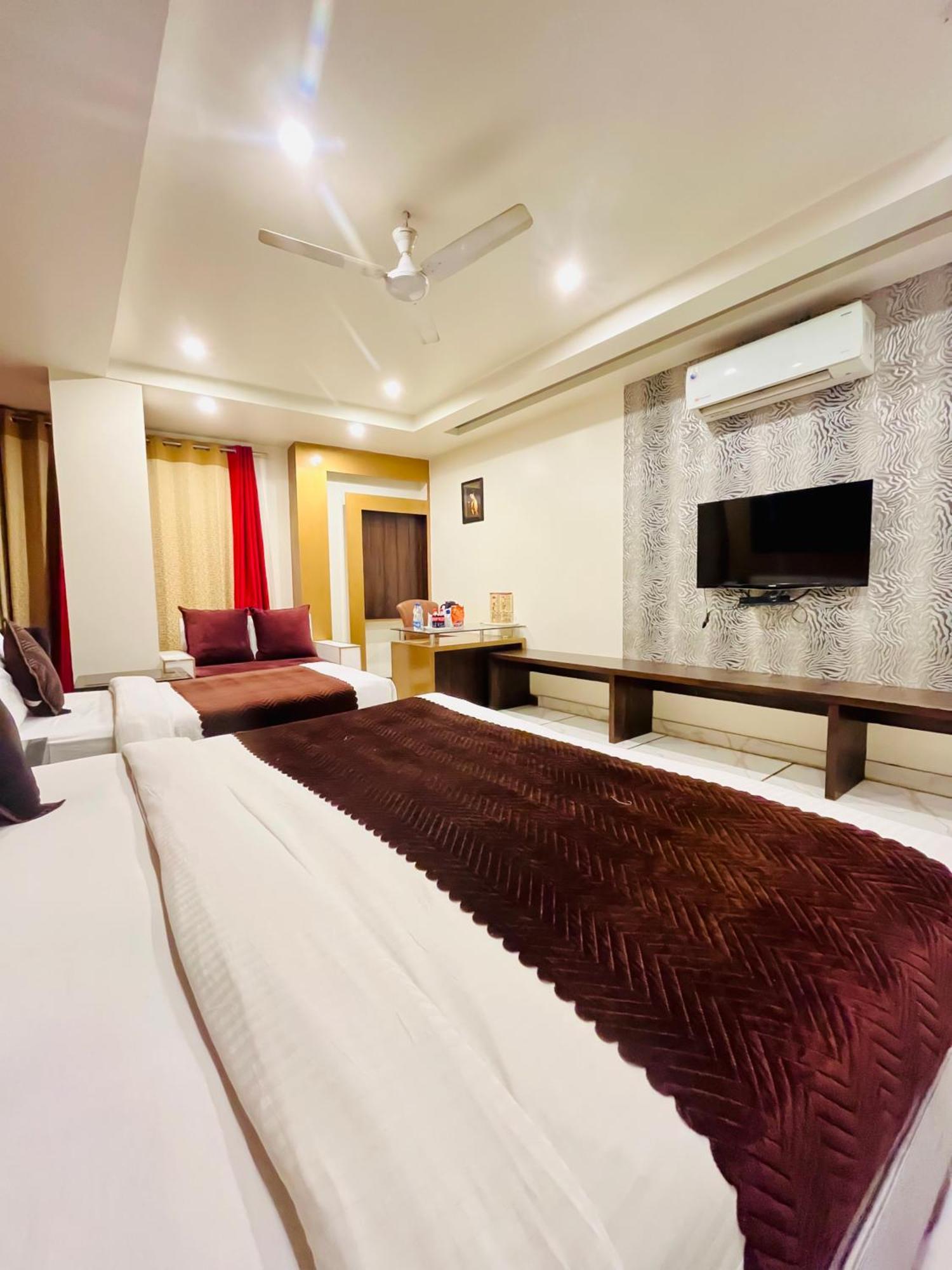 Frankstay -Le Unit By Worth Nuova Delhi Esterno foto