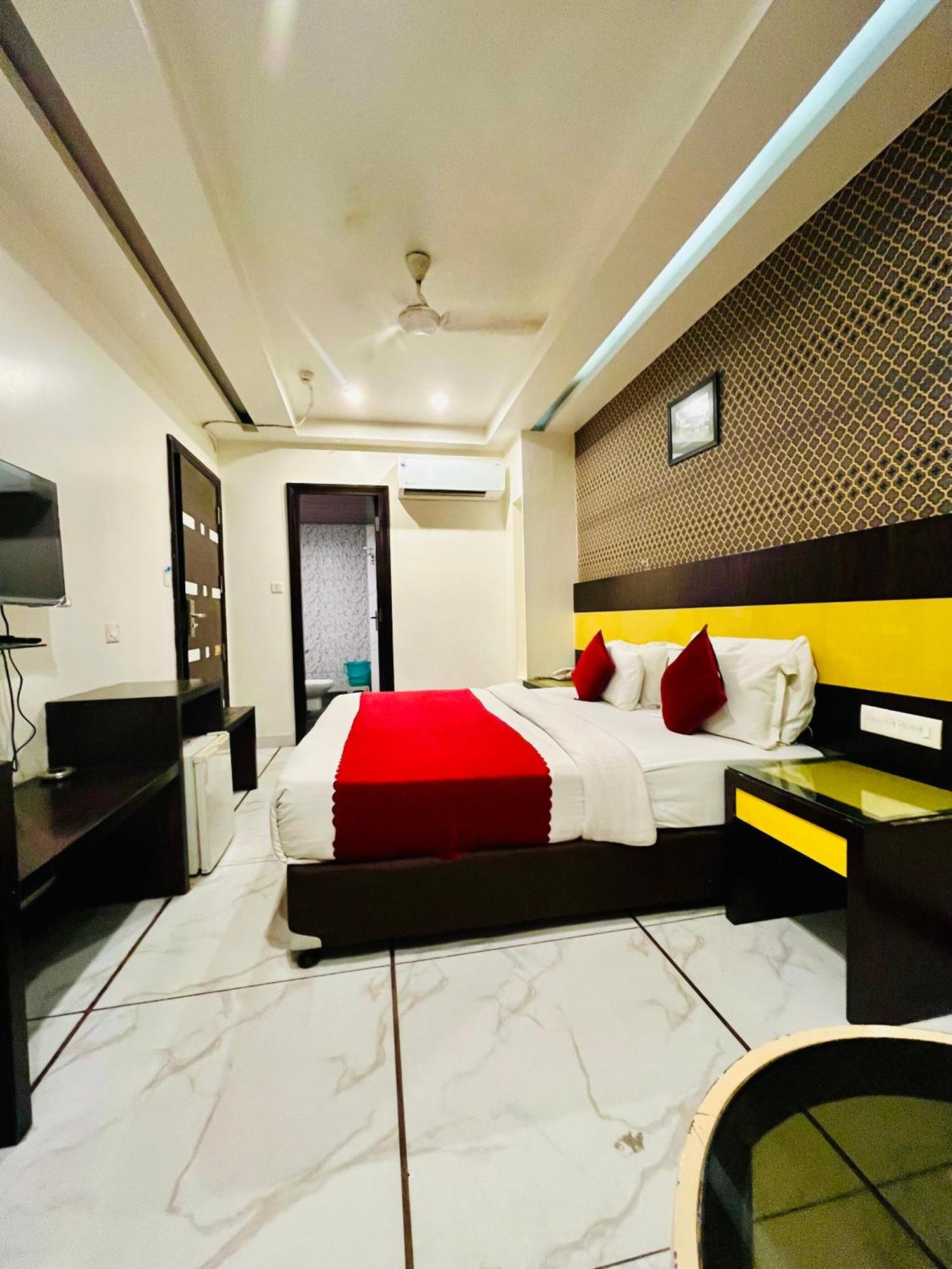 Frankstay -Le Unit By Worth Nuova Delhi Esterno foto