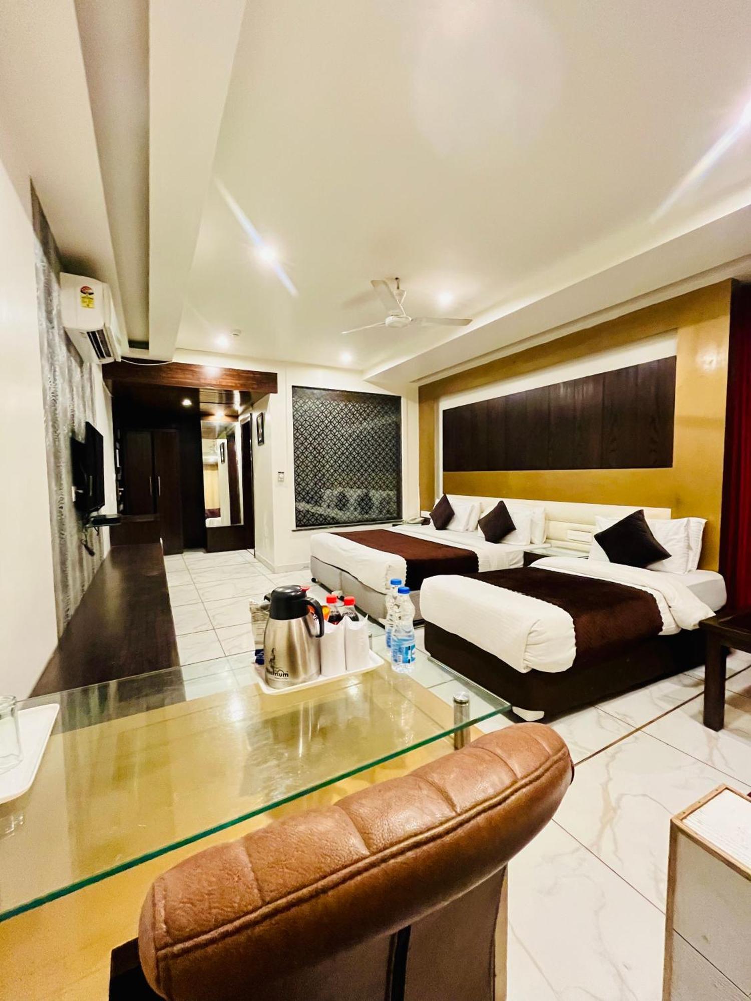 Frankstay -Le Unit By Worth Nuova Delhi Esterno foto